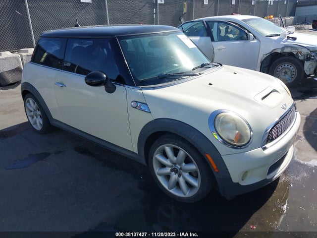 2008 MINI COOPER S WMWMF73528TV39212 Photo 0