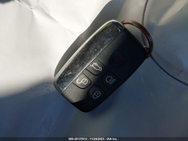 SALRRBBV0HA044872 Land Rover Discovery Hse