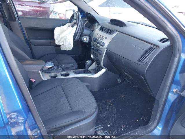 2011 FORD FOCUS SE VIN: 1FAHP3FN2BW180929