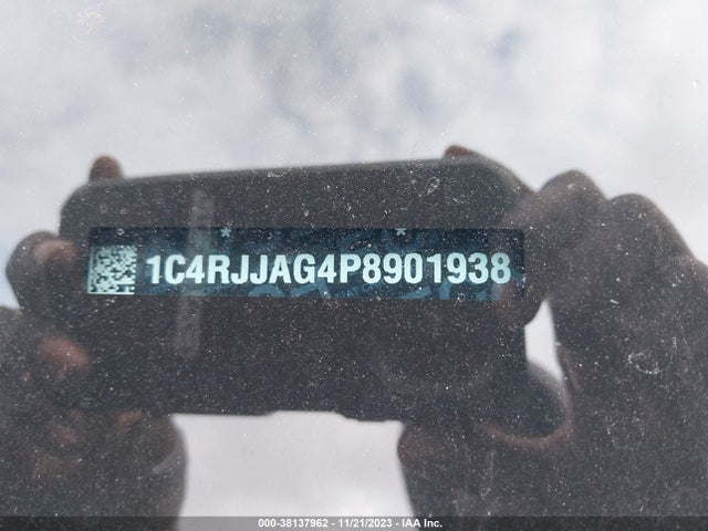 1C4RJJAG4P8901938 Jeep Grand Cherokee L Laredo