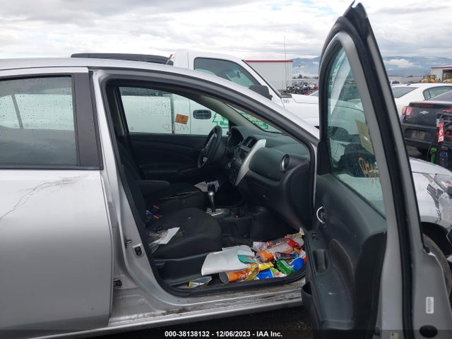 Nissan VERSA SV 2019 3N1CN7AP4KL866103 Image 5