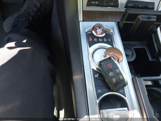 2012 JAGUAR XF SAJWA0FB8CLS36299 Photo 10