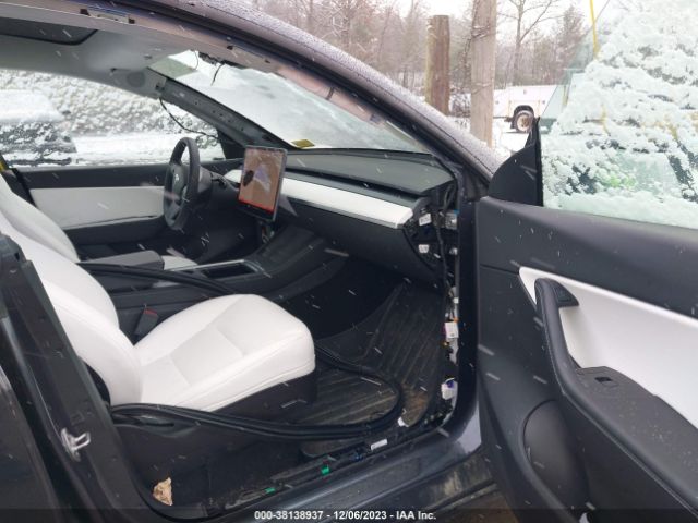 5YJYGDEE6MF249727 Tesla Model Y Long Range