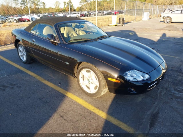 1999 JAGUAR XK8 SAJGX2044XC038026 Photo 0