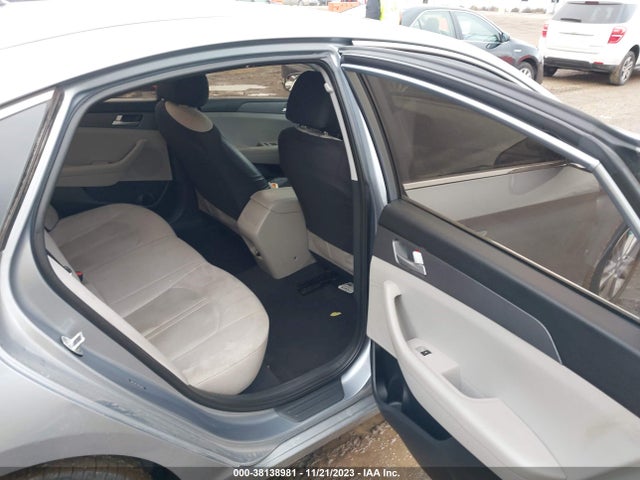 2016 HYUNDAI SONATA SE VIN: 5NPE24AF2GH353363