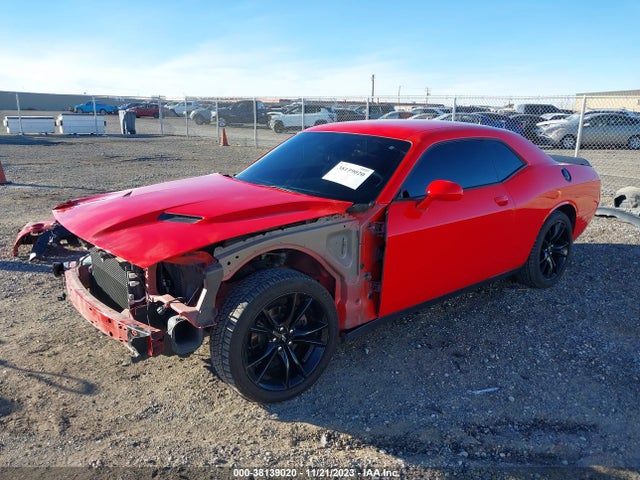Dodge Challenger Sxt 2018 2C3CDZAG5JH318229 Image 2