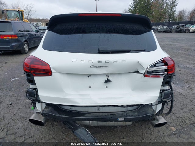 2017 PORSCHE CAYENNE WP1AA2A29HKA90650 Photo 5