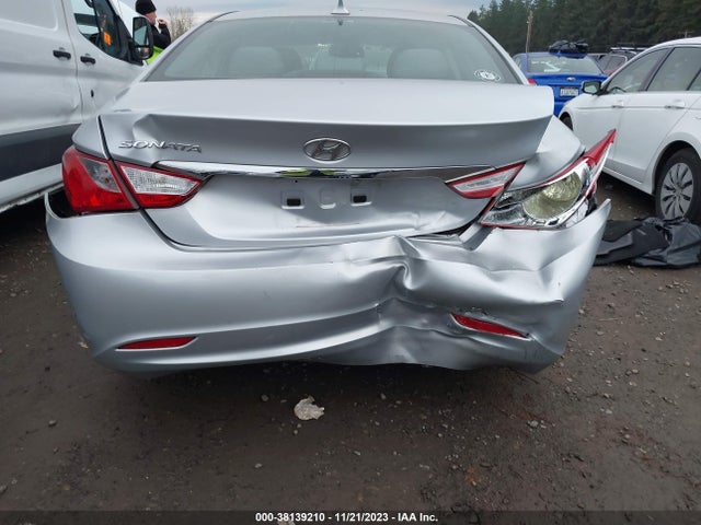 2013 HYUNDAI SONATA GLS VIN: 5NPEB4AC7DH707413
