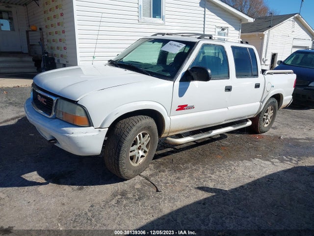 2004 GMC SONOMA SLS VIN: 1GTDT13X04K105669