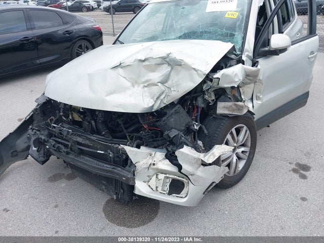 WVGAV7AXXFW610578 Volkswagen TIGUAN S