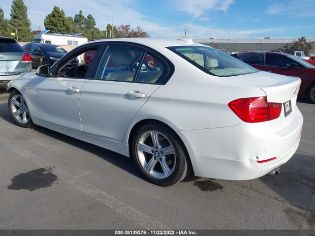 WBA3C1C58EK106867 BMW 328I
