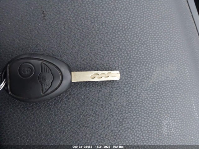 2004 MINI COOPER WMWRC334X4TC54141 Photo 10