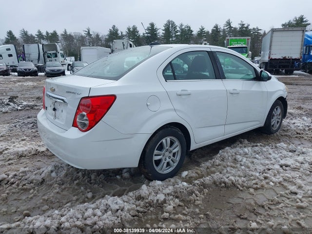 Chevrolet Sonic Lt Auto 2015 1G1JC5SH8F4191351 Image 4