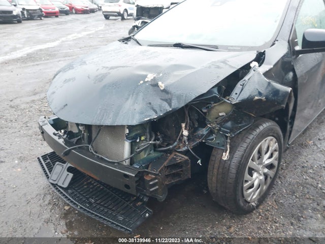2017 TOYOTA COROLLA LE VIN: 2T1BURHE5HC776577