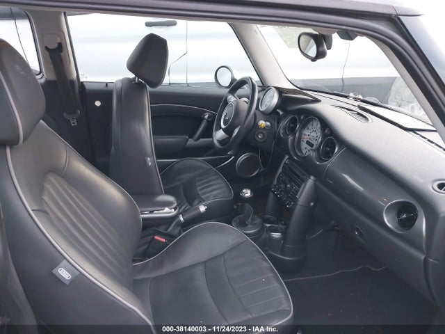 2006 MINI COOPER S WMWRE335X6TL23770 Photo 4