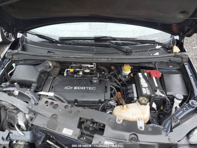 Chevrolet Sonic Lt Auto 2015 1G1JC5SGXF4159590 Image 10