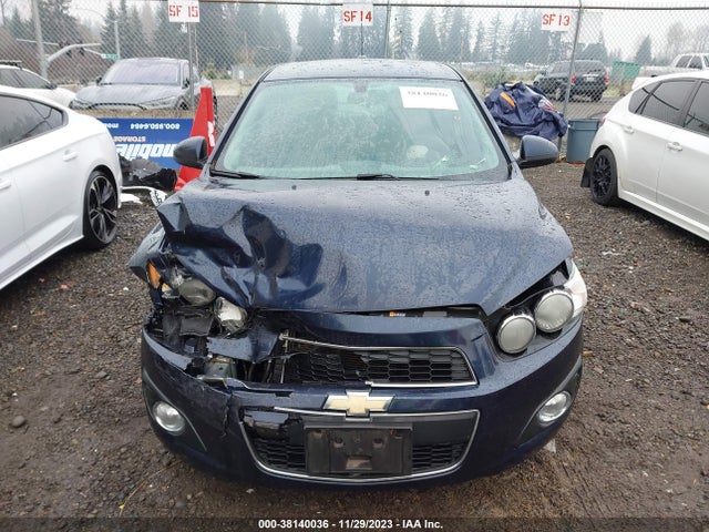 Chevrolet Sonic Lt Auto 2015 1G1JC5SGXF4159590 Image 12