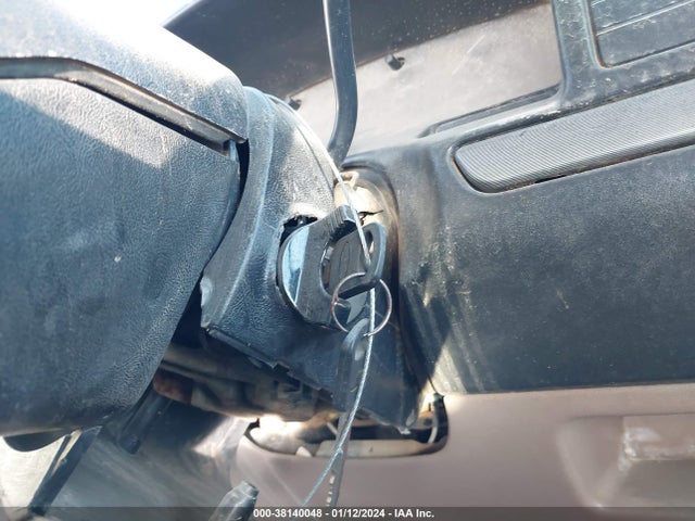 38140048 :رقم المزاد ، 1FTHX25H6RKC01430 vin ، 1994 Ford F250 مزاد بيع