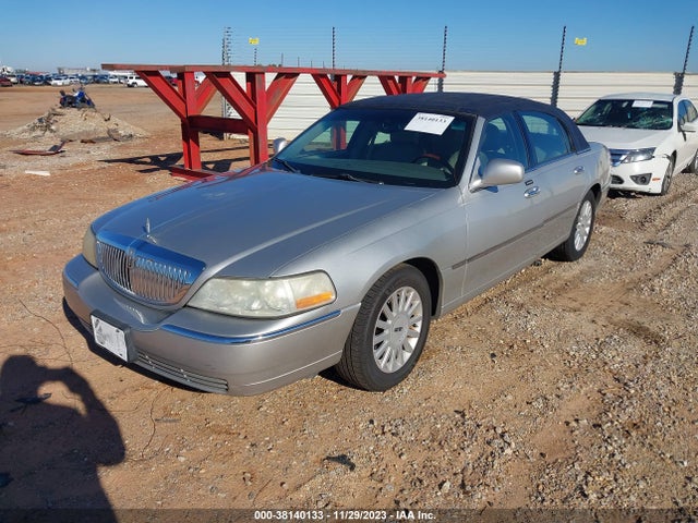 2005 LINCOLN TOWN CAR SIGNATURE LIMITED VIN: 1LNHM82W95Y654913