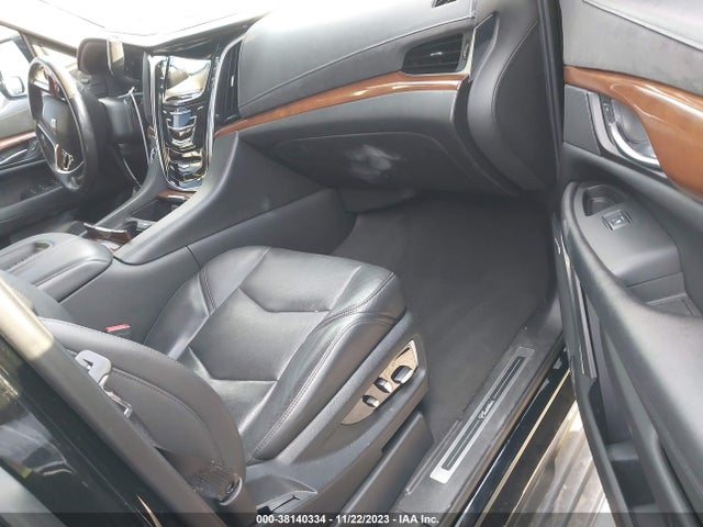 1GYS3HKJXLR184068 Cadillac Escalade Esv 2wd Luxury