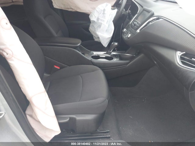 Chevrolet MALIBU LT 2018 1G1ZD5ST4JF145212 Image 5