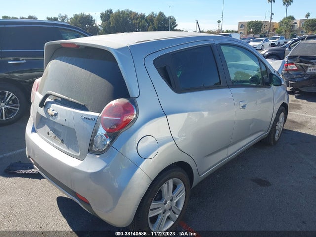 Chevrolet Spark 1lt Cvt 2015 KL8CD6S94FC709319 Image 4
