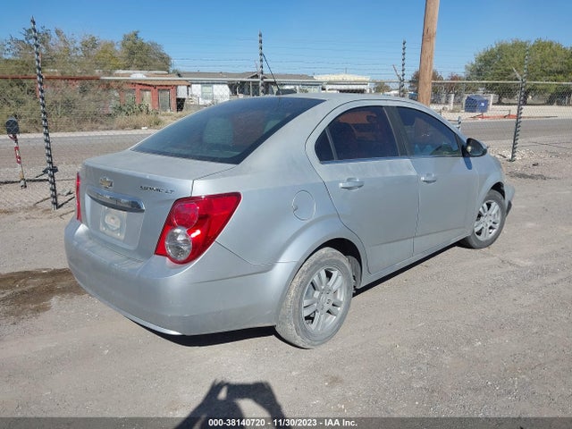 Chevrolet Sonic Lt Auto 2015 1G1JC5SHXF4160389 Image 4
