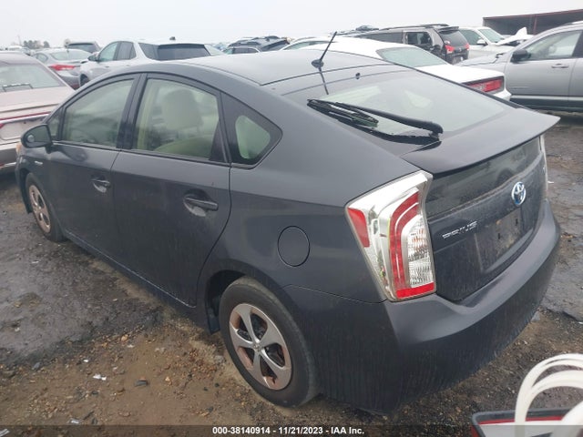 Toyota Prius Two 2014 JTDKN3DU2E1810689 Image 3