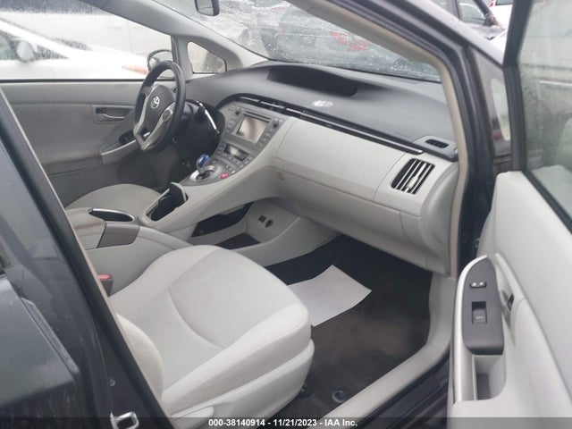 Toyota Prius Two 2014 JTDKN3DU2E1810689 Image 5
