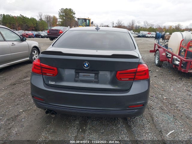 BMW 330i Xdrive 2018 WBA8D9G54JNU68201 Image 16