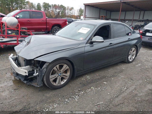 BMW 330i Xdrive 2018 WBA8D9G54JNU68201 Image 2