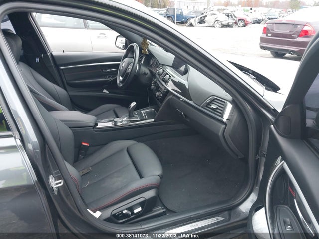 BMW 330i Xdrive 2018 WBA8D9G54JNU68201 Image 5