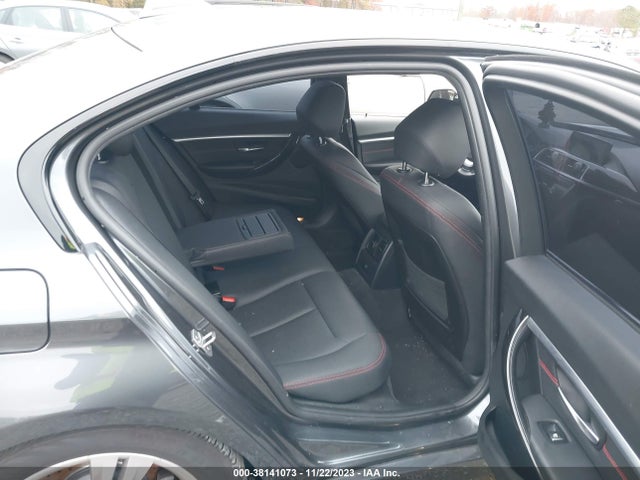 BMW 330i Xdrive 2018 WBA8D9G54JNU68201 Image 8