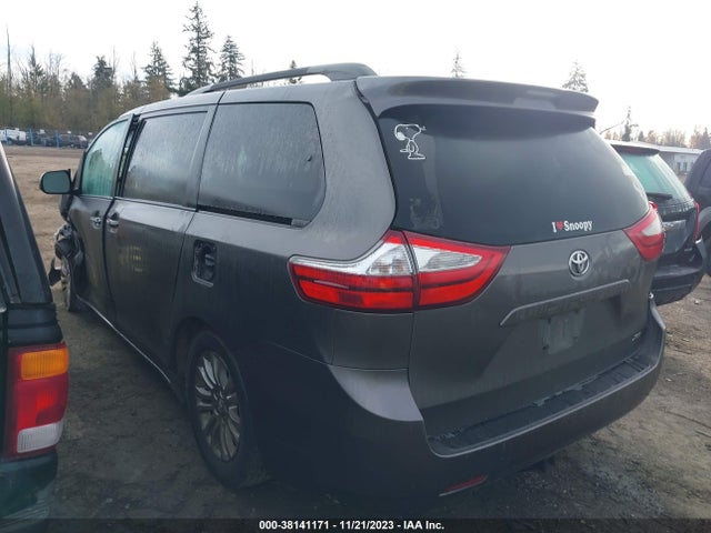 2015 TOYOTA SIENNA XLE 8 PASSENGER VIN: 5TDYK3DC7FS553379