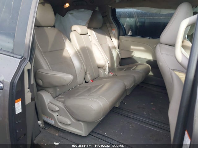 2015 TOYOTA SIENNA XLE 8 PASSENGER VIN: 5TDYK3DC7FS553379