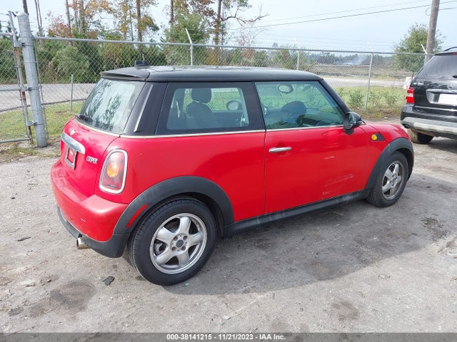 2009 MINI COOPER WMWMF33519TU72080 Photo 3