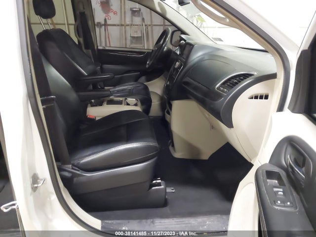 2C4RC1BG9ER207711 Chrysler Town & Country Touring