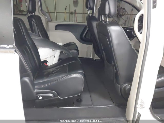 2C4RC1BG9ER207711 Chrysler Town & Country Touring