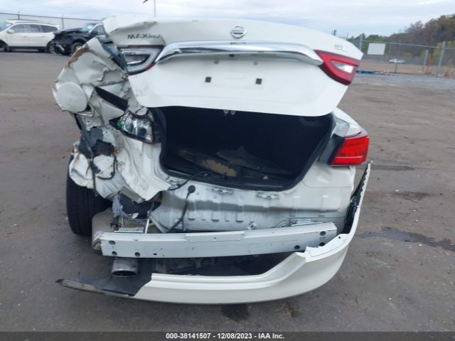 1N4AA6AP9GC437509 Nissan Maxima 3.5 Sl
