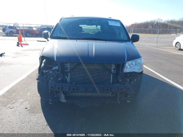 38141605 :رقم المزاد ، 2A4RR5DG3BR720171 vin ، 2011 Chrysler Town & Country Touring مزاد بيع