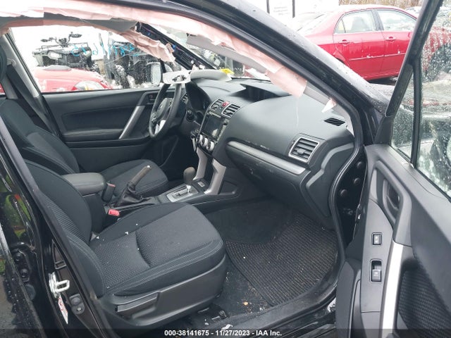 Subaru Forester 2.5i Premium 2017 JF2SJAGC7HH445426 Image 5