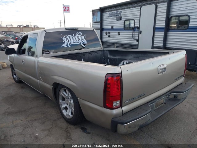 2001 CHEVROLET SILVERADO 1500 LS VIN: 2GCEC19VX11193443