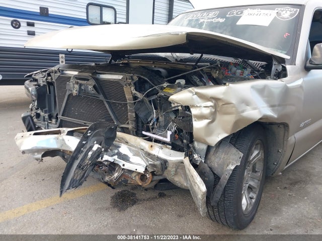 2001 CHEVROLET SILVERADO 1500 LS VIN: 2GCEC19VX11193443