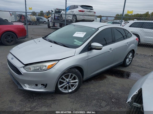 Ford FOCUS SE 2015 1FADP3F2XFL249992 Image 2