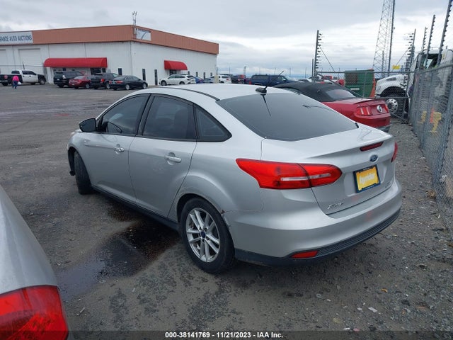 Ford FOCUS SE 2015 1FADP3F2XFL249992 Image 3