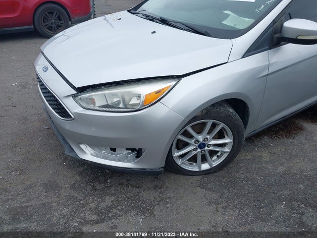 Ford FOCUS SE 2015 1FADP3F2XFL249992 Image 6