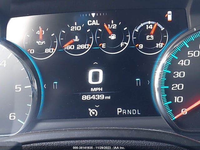Chevrolet Suburban Premier 2018 1GNSKJKC8JR259386 Image 15