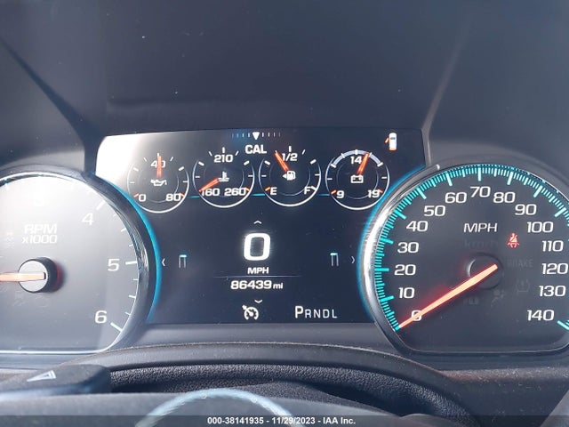 Chevrolet Suburban Premier 2018 1GNSKJKC8JR259386 Image 7