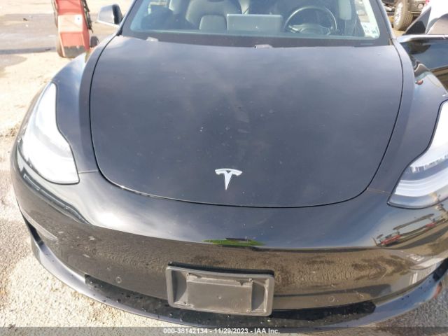 5YJ3E1EA9JF013998 Tesla Model 3 Mid Range/long Range