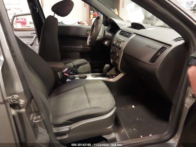 2011 FORD FOCUS SE VIN: 1FAHP3FN2BW180445